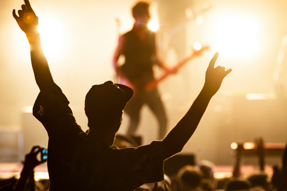 De los boletos impresos a la IA: así ha cambiado la forma de ir a conciertos en México